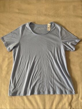 ⭐️BNWT⭐️ Light Blue Women's Scoop Neck Short Sleeve Top